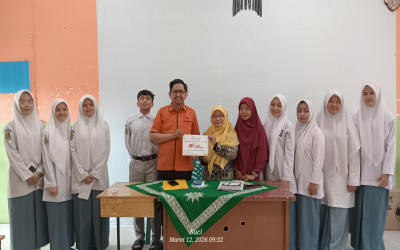 Berbagi Kebahagiaan Ramadan, MA Muhammadiyah Pekanbaru Salurkan Kado Ramadan